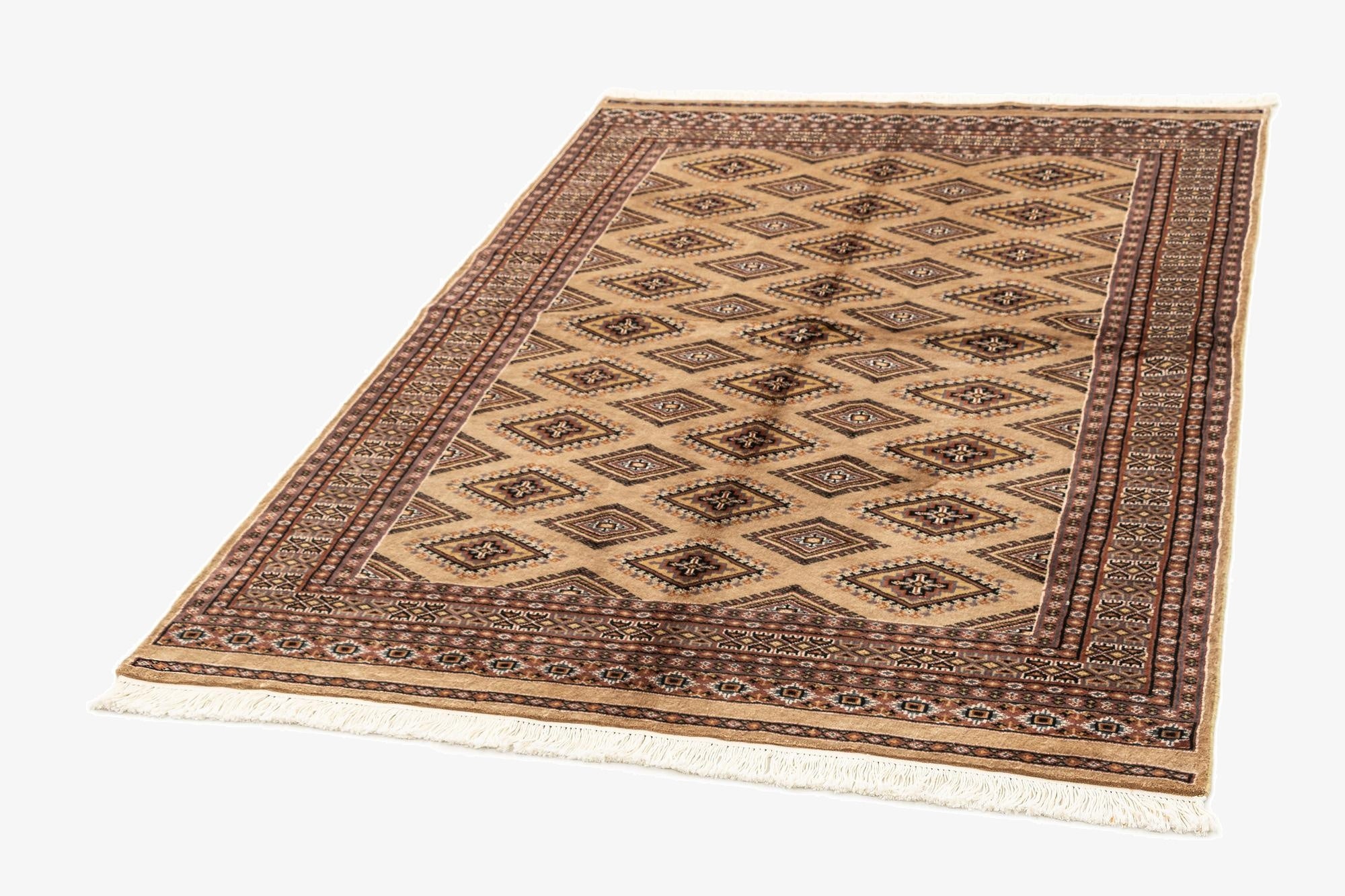  4' 8 x 6' 9 Karachi Royal Rug