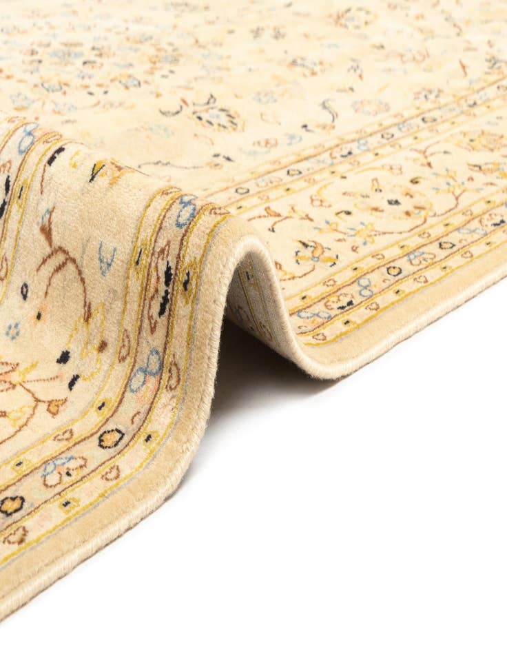 Detail image of  6' 7 x 9' 10 Kashan Rug