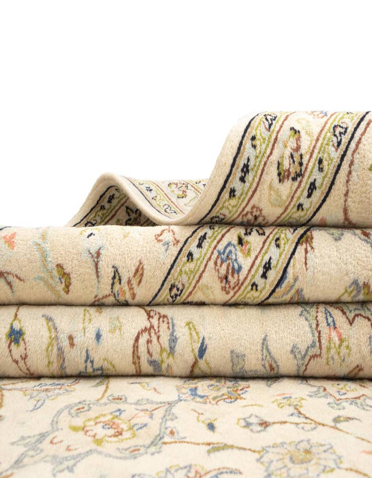 Detail image of  8' 6 x 11' 1 Kashan Wool Rug