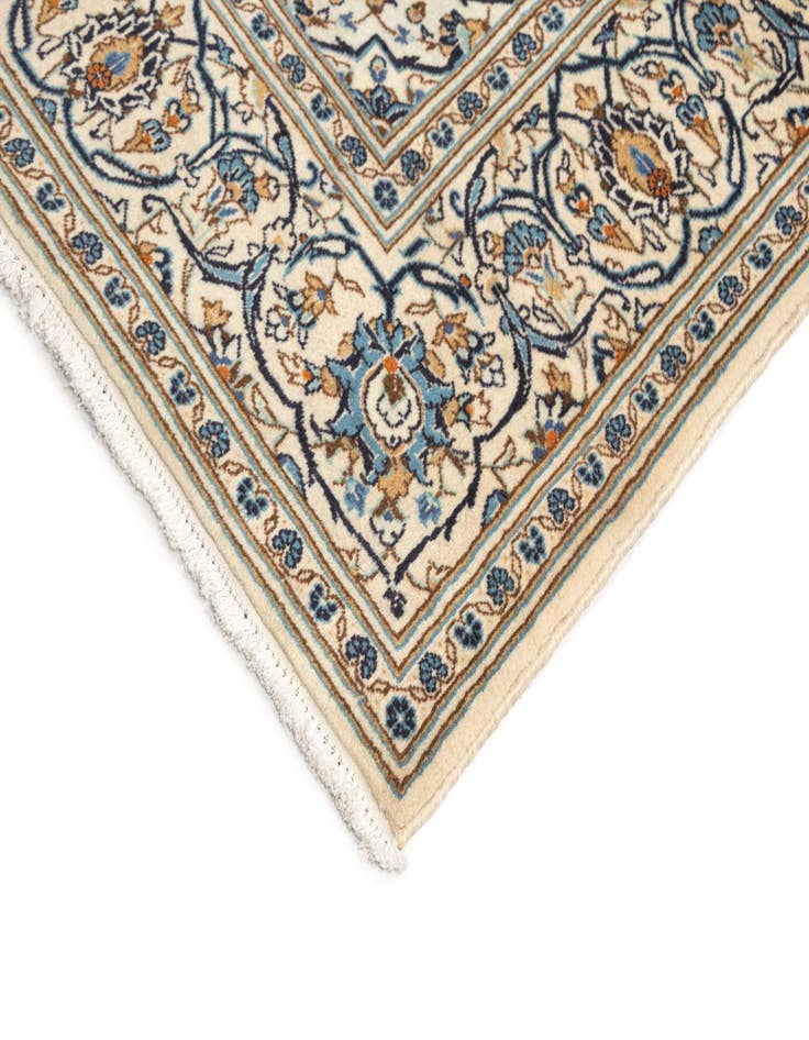 Detail image of  6' 5 x 9' 10 Kashan Wool Rug