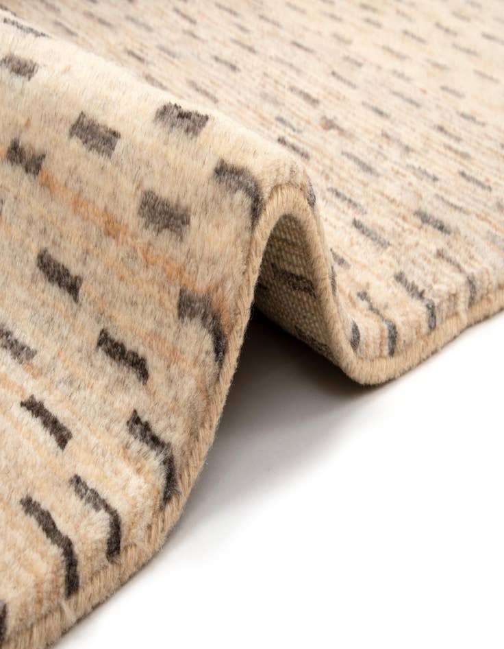 Detail image of  4' 2 x 6' 6  Hand Knotted Kashkuli Persian Rug