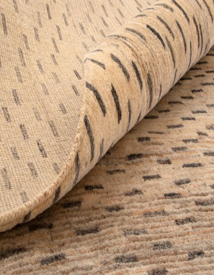 Detail image of  4' 2 x 6' 6  Hand Knotted Kashkuli Persian Rug