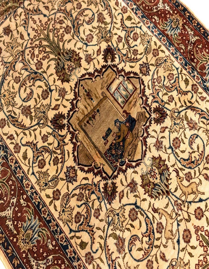Detail image of  2' 1 x 3' Kayseri Silk Rug