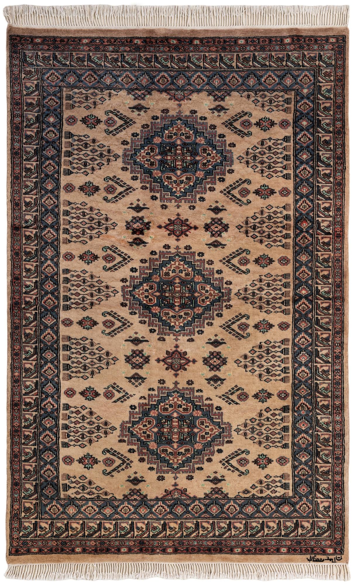  4' 3 x 6' 7  Hand Knotted Kazak Wool Rug