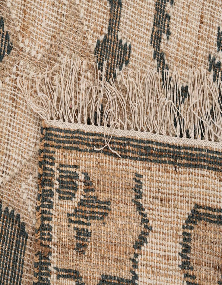 Detail image of 5' 3 x 8' Hand Woven Kilim Jute Rug