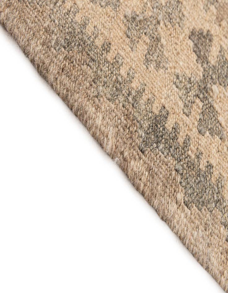 Detail image of  3' 3 x 4' 9  Hand Woven Kilim Maymana Wool Rug