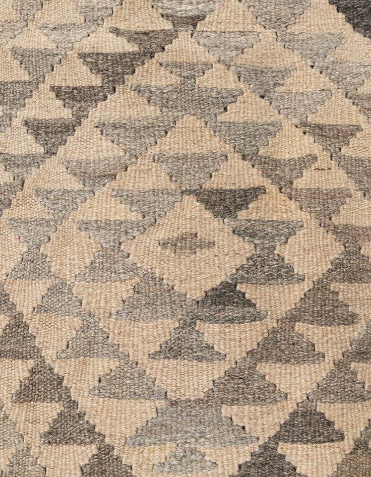 Detail image of  3' 6 x 4' 10  Hand Woven Kilim Maymana Wool Rug
