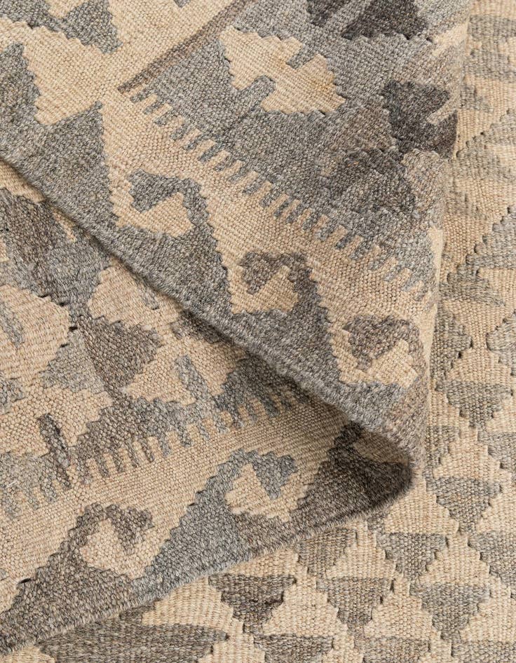 Detail image of  3' 6 x 4' 10  Hand Woven Kilim Maymana Wool Rug