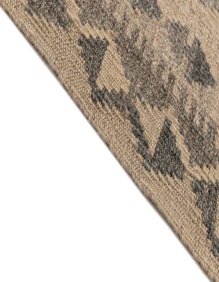 Detail image of  3' 10 x 5' 10  Hand Woven Kilim Maymana Wool Rug