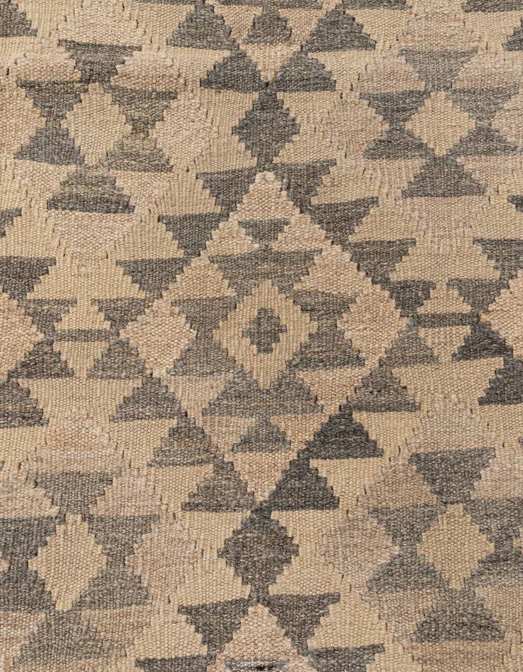 Detail image of  3' 10 x 5' 10  Hand Woven Kilim Maymana Wool Rug