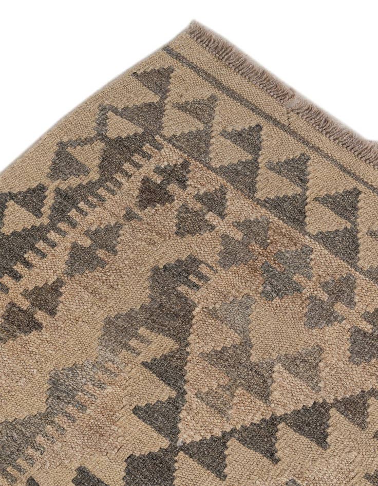 Detail image of  3' 10 x 5' 10  Hand Woven Kilim Maymana Wool Rug