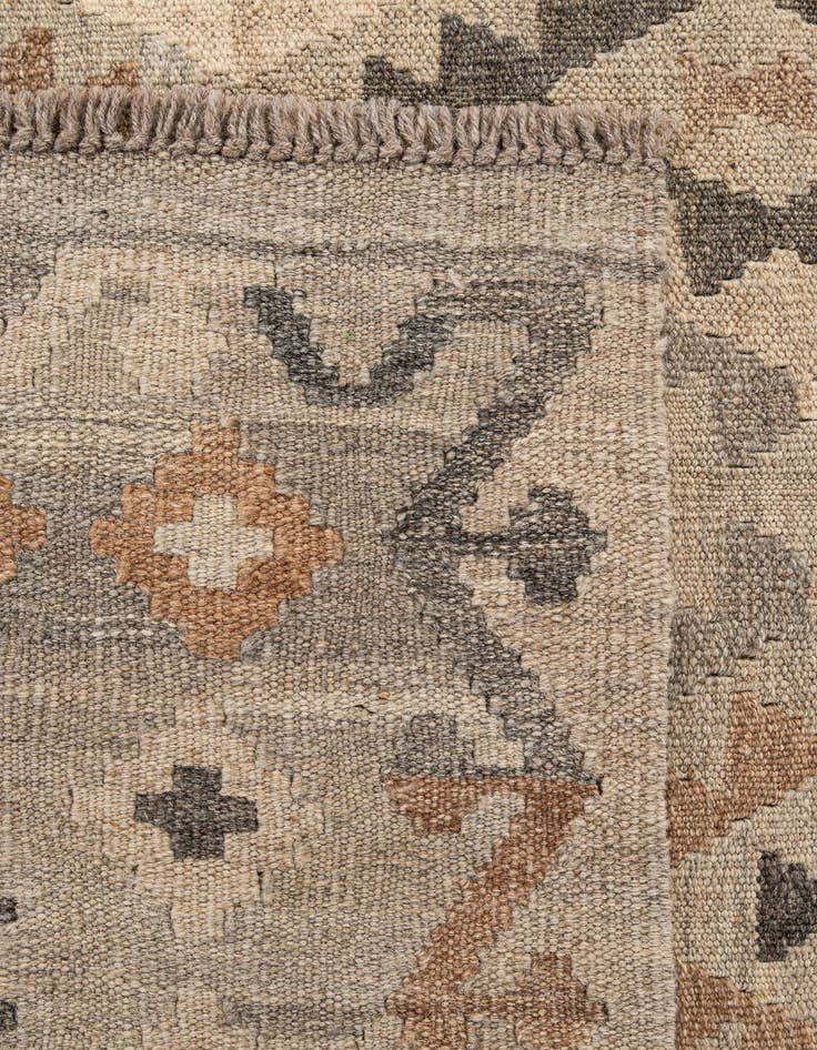 Detail image of  5' 1 x 6' 5  Hand Woven Kilim Maymana Wool Rug