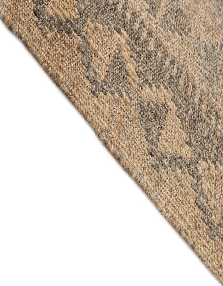 Detail image of  5' x 6' 5  Hand Woven Kilim Maymana Wool Rug
