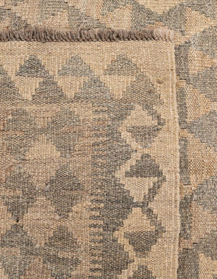 Detail image of  5' x 6' 5  Hand Woven Kilim Maymana Wool Rug