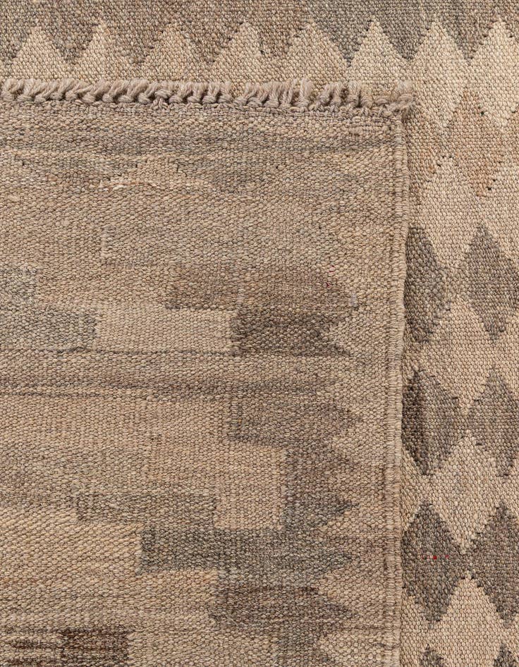 Detail image of  5' 1 x 6' 11  Hand Woven Kilim Maymana Wool Rug