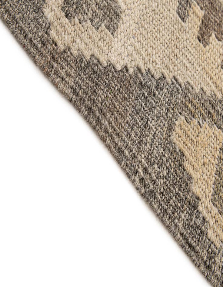 Detail image of  5' 1 x 6' 8  Hand Woven Kilim Maymana Wool Rug