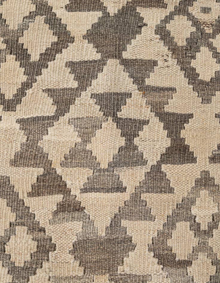 Detail image of  5' 1 x 6' 8  Hand Woven Kilim Maymana Wool Rug