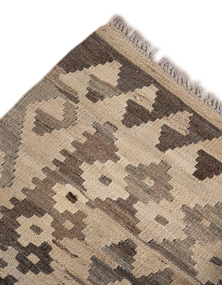 Detail image of  5' 1 x 6' 8  Hand Woven Kilim Maymana Wool Rug