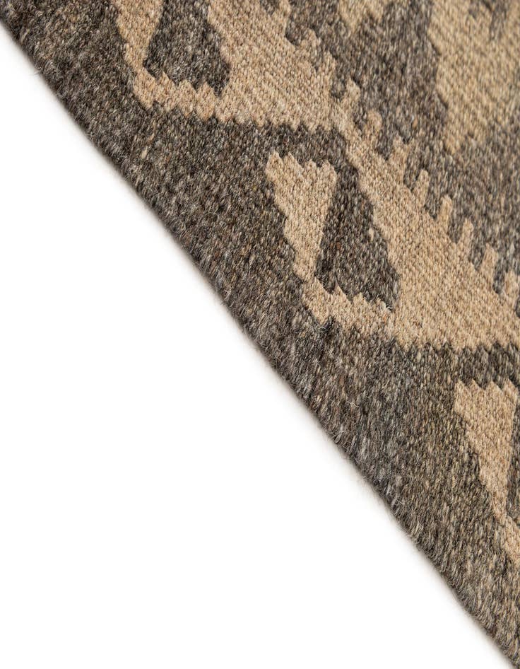 Detail image of  5' 3 x 7' 5  Hand Woven Kilim Maymana Wool Rug