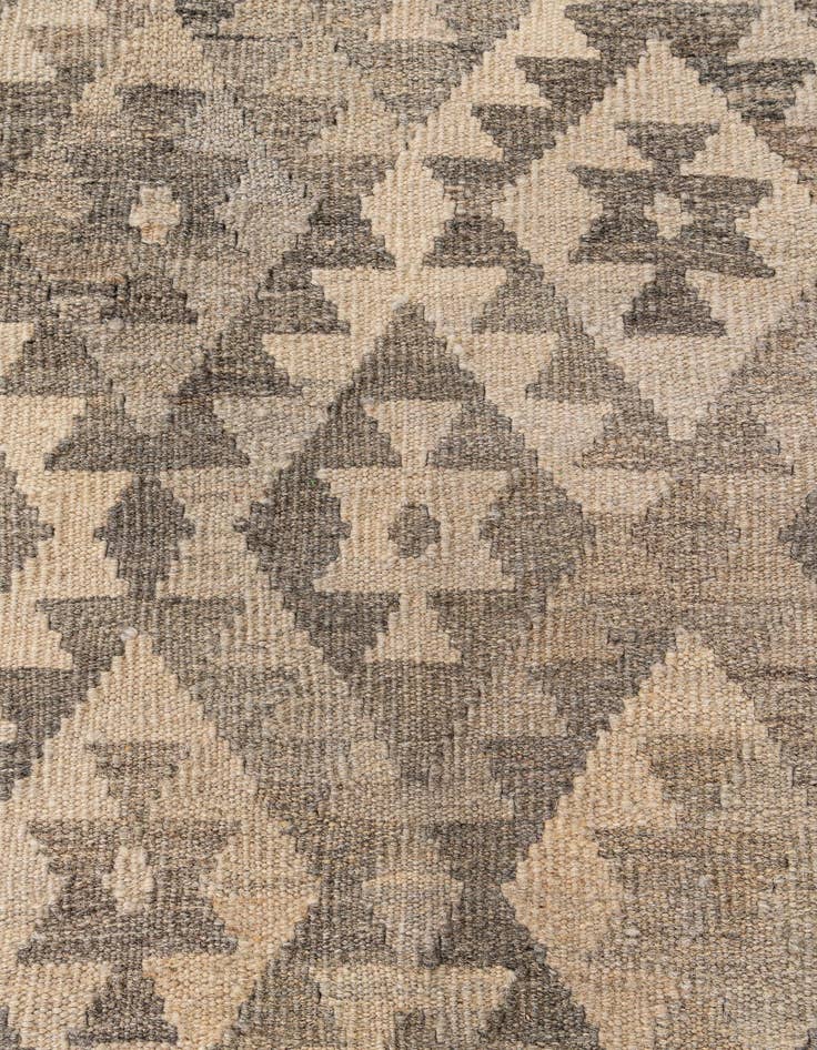 Detail image of  5' 9 x 7'  Hand Woven Kilim Maymana Wool Rug