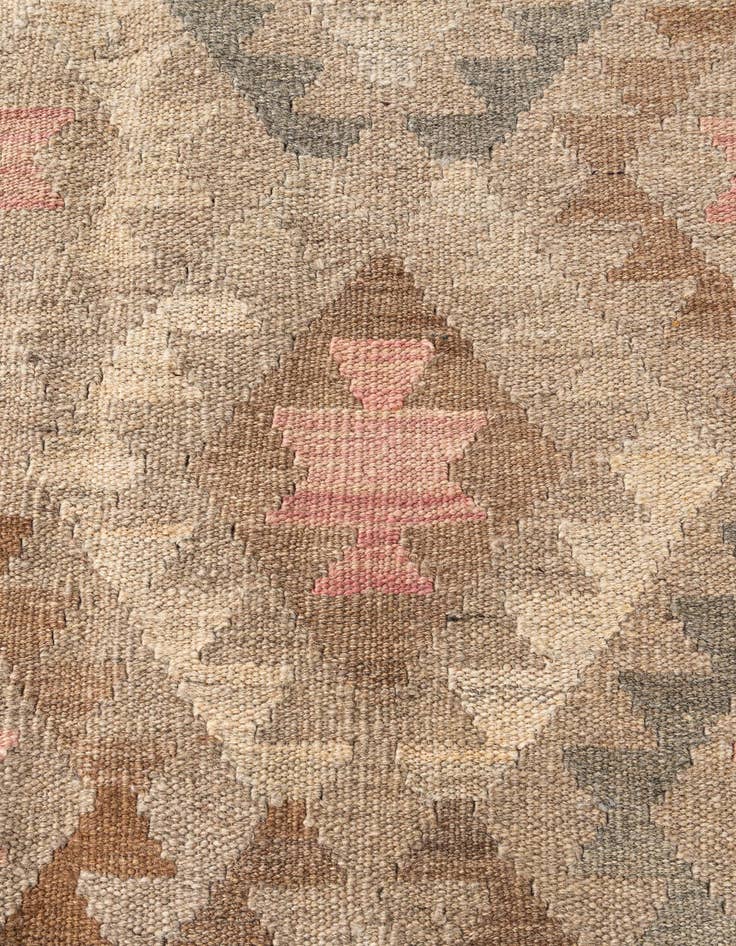 Detail image of  5' 10 x 7' 10  Hand Woven Kilim Maymana Wool Rug