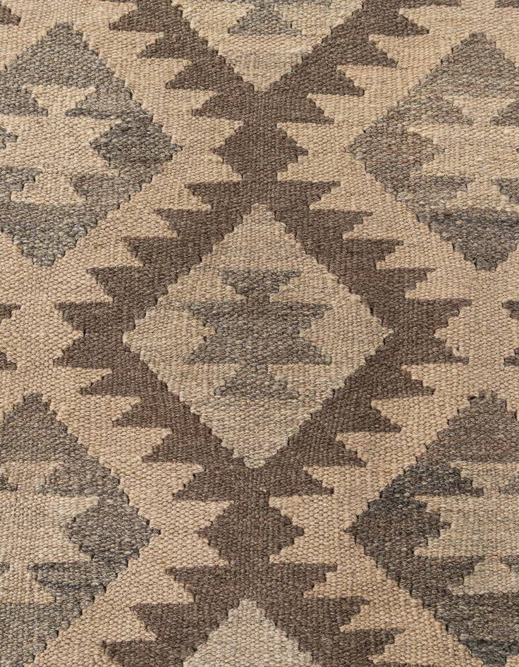 Detail image of  6' 5 x 9' 8  Hand Woven Kilim Maymana Wool Rug