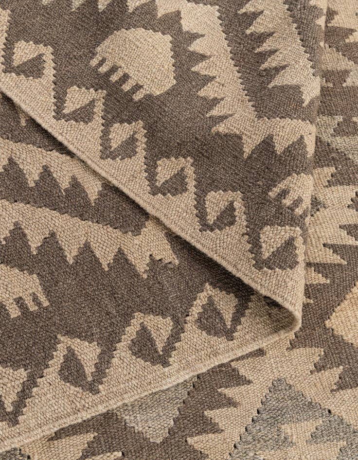 Detail image of  6' 5 x 9' 8  Hand Woven Kilim Maymana Wool Rug