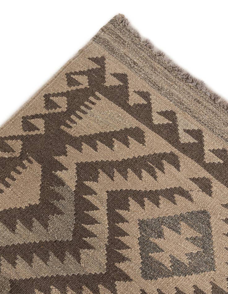 Detail image of  6' 5 x 9' 8  Hand Woven Kilim Maymana Wool Rug
