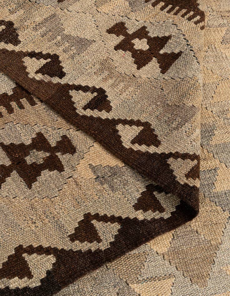 Detail image of  6' 6 x 9' 4  Hand Woven Kilim Maymana Wool Rug