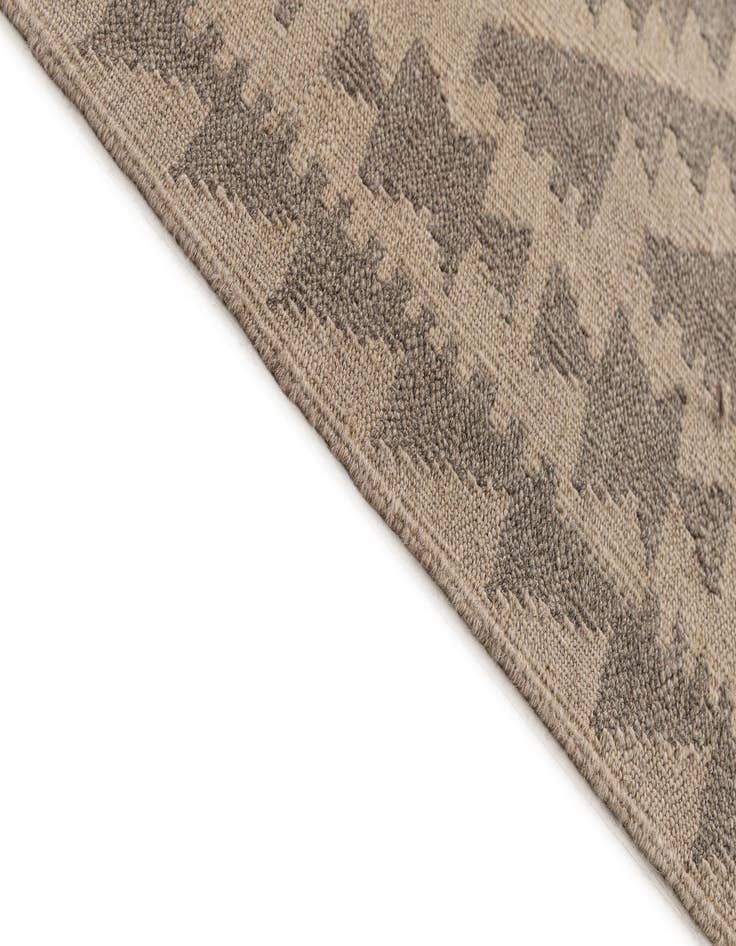 Detail image of  6' 8 x 9' 9  Hand Woven Kilim Maymana Wool Rug