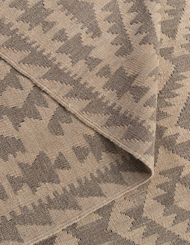 Detail image of  6' 8 x 9' 9  Hand Woven Kilim Maymana Wool Rug