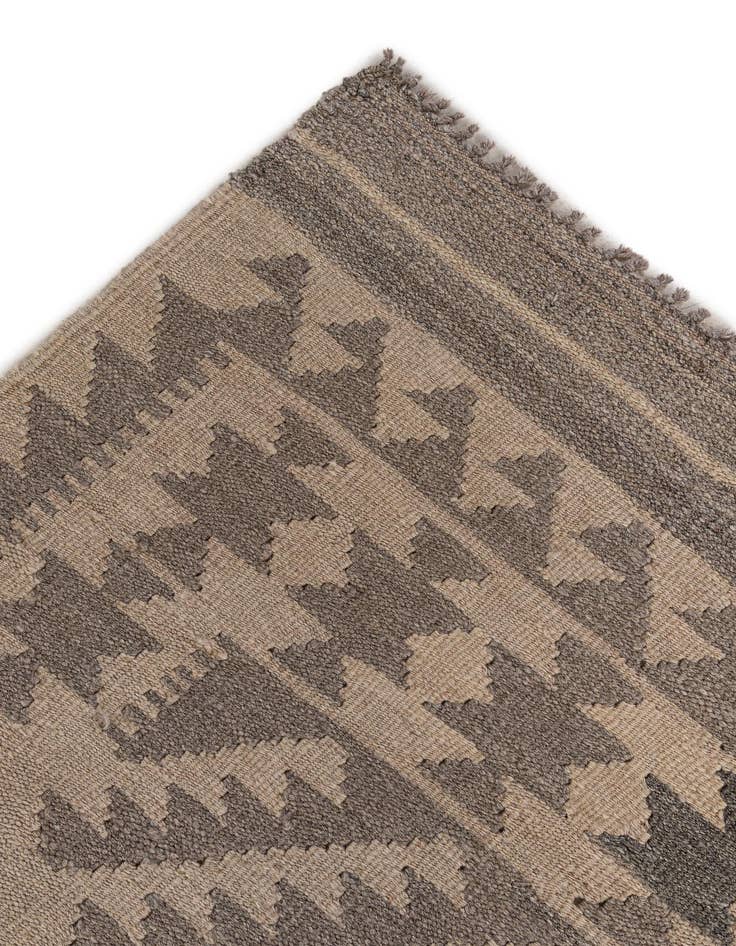 Detail image of  6' 8 x 9' 9  Hand Woven Kilim Maymana Wool Rug