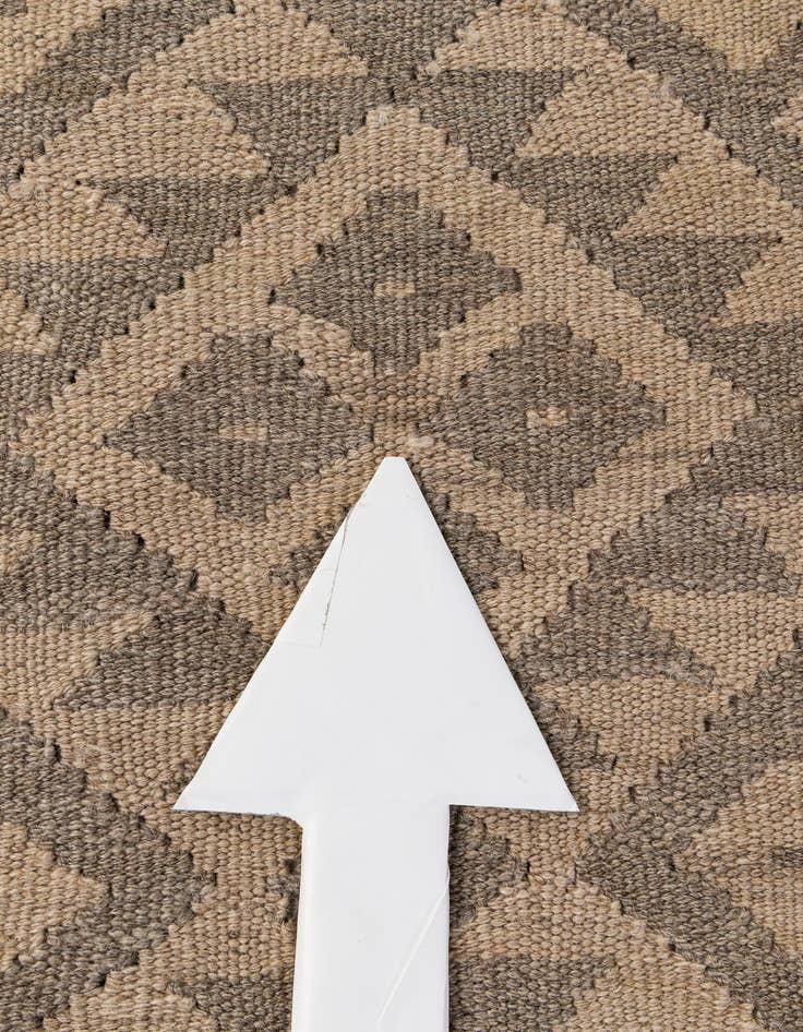 Detail image of  6' 8 x 9' 7  Hand Woven Kilim Maymana Wool Rug