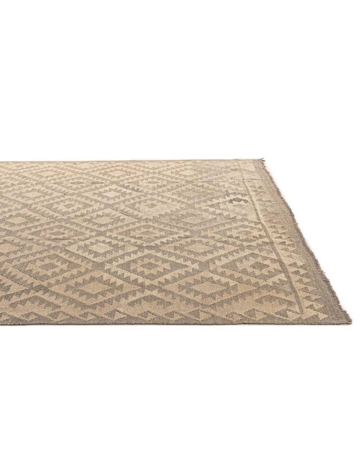 Detail image of  6' 6 x 9' 9  Hand Woven Kilim Maymana Wool Rug