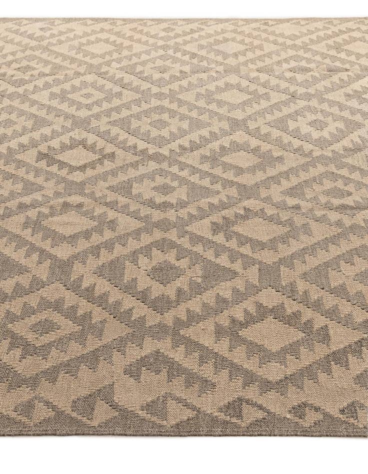 Detail image of  6' 6 x 9' 9  Hand Woven Kilim Maymana Wool Rug
