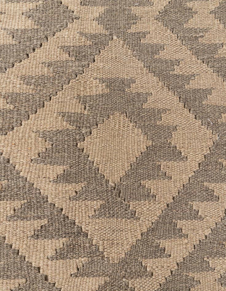 Detail image of  6' 6 x 9' 9  Hand Woven Kilim Maymana Wool Rug