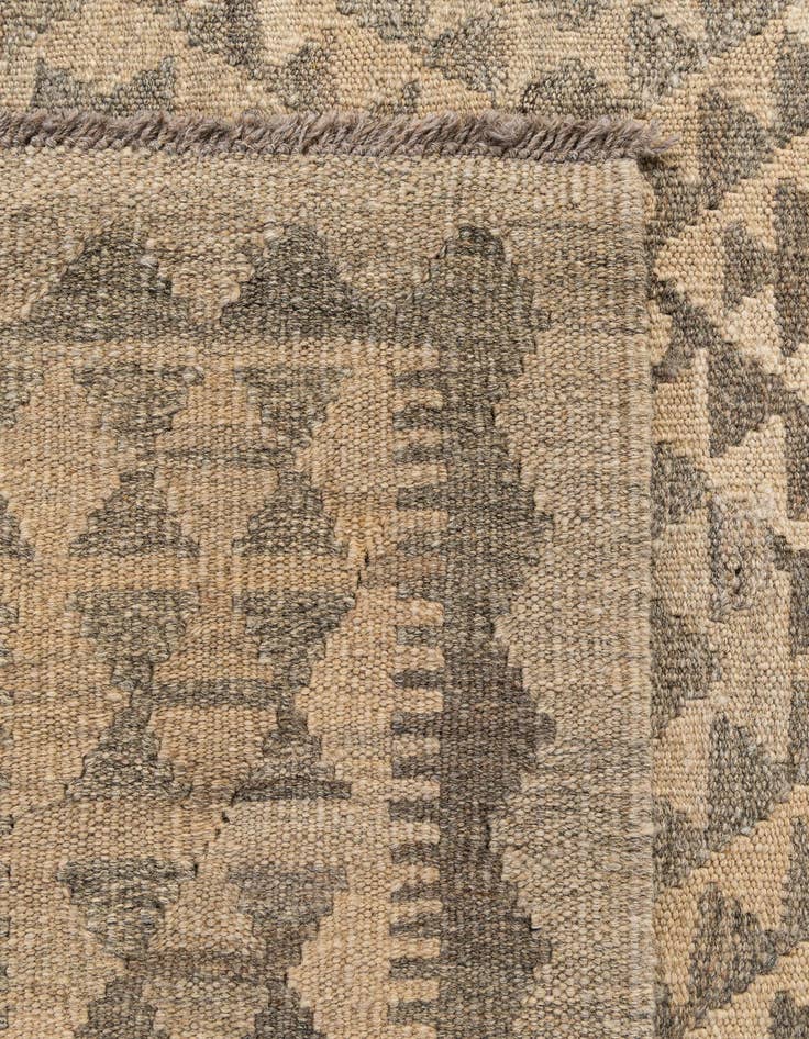 Detail image of  6' 8 x 9' 5  Hand Woven Kilim Maymana Wool Rug