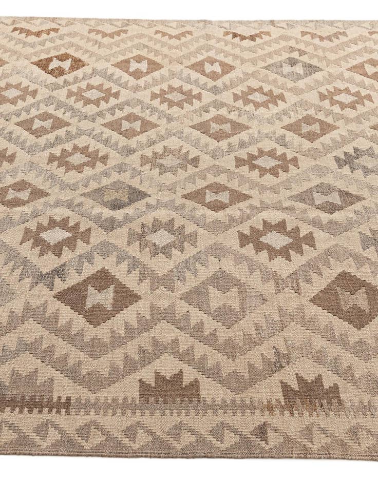 Detail image of  6' 5 x 9' 10  Hand Woven Kilim Maymana Wool Rug