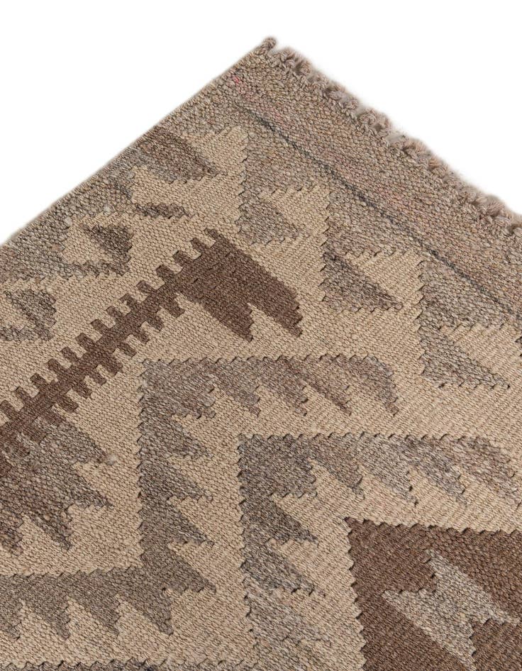 Detail image of  6' 5 x 9' 10  Hand Woven Kilim Maymana Wool Rug