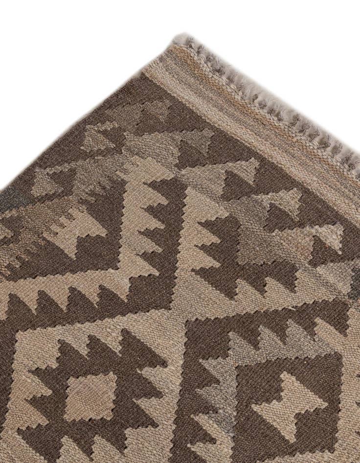 Detail image of  6' 6 x 10'  Hand Woven Kilim Maymana Wool Rug