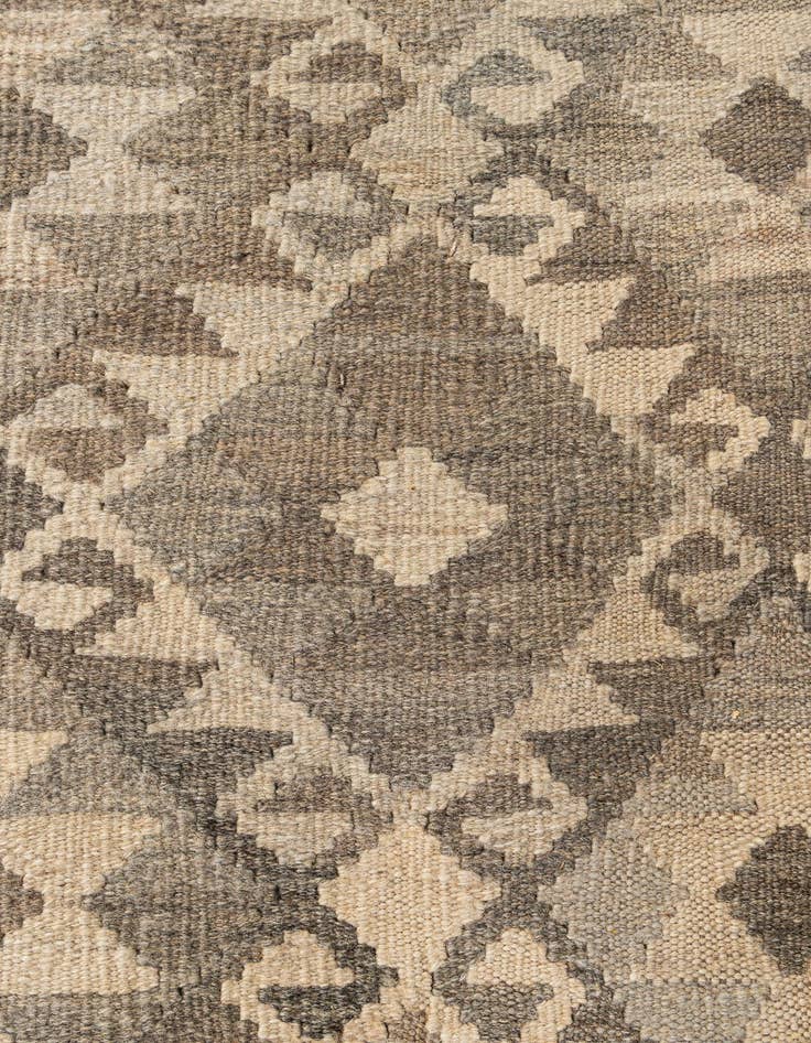 Detail image of  6' 10 x 9' 7  Hand Woven Kilim Maymana Wool Rug