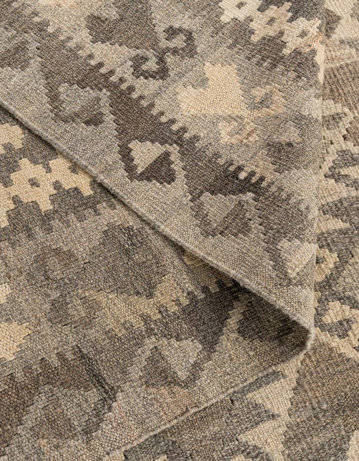 Detail image of  6' 10 x 9' 7  Hand Woven Kilim Maymana Wool Rug