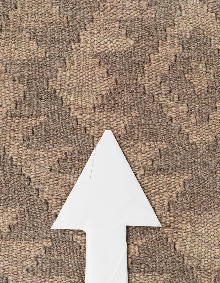 Detail image of  6' 11 x 9' 10  Hand Woven Kilim Maymana Wool Rug