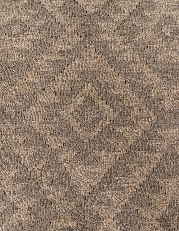 Detail image of  6' 11 x 9' 10  Hand Woven Kilim Maymana Wool Rug