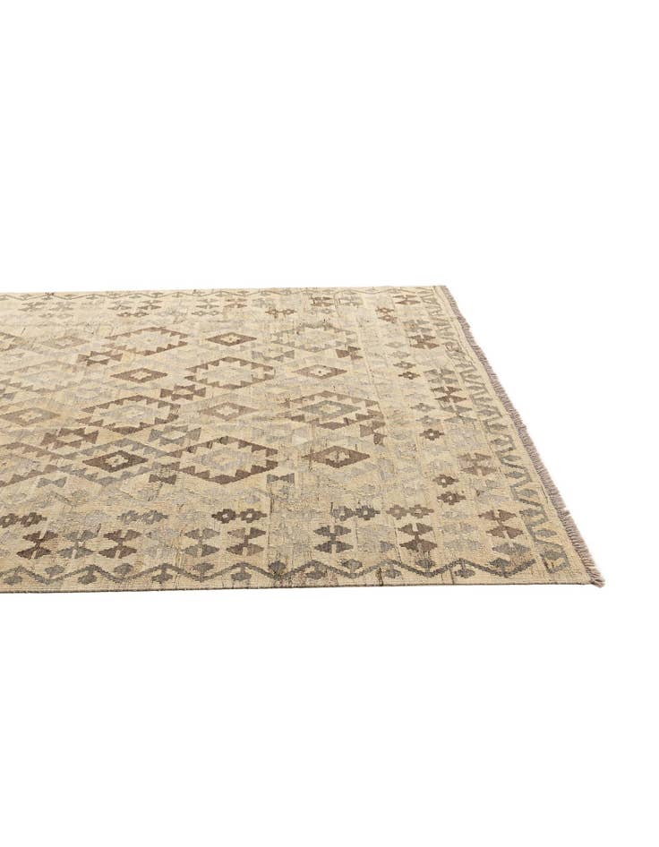 Detail image of  6' 10 x 9' 11  Hand Woven Kilim Maymana Wool Rug