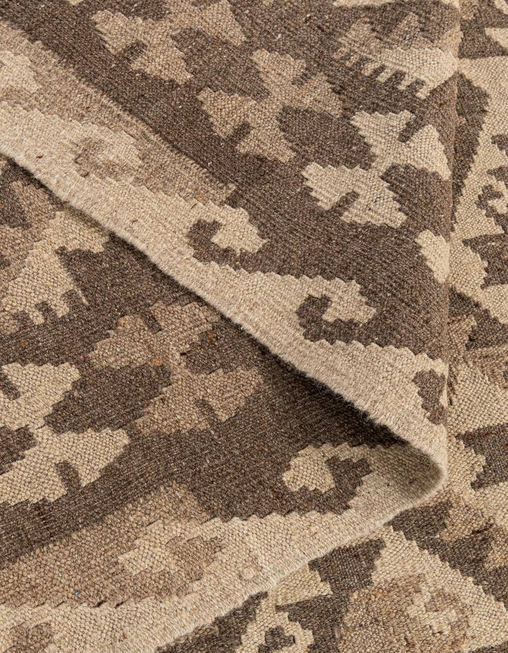 Detail image of  6' 11 x 9' 9  Hand Woven Kilim Maymana Wool Rug