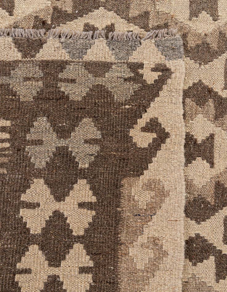 Detail image of  6' 11 x 9' 9  Hand Woven Kilim Maymana Wool Rug