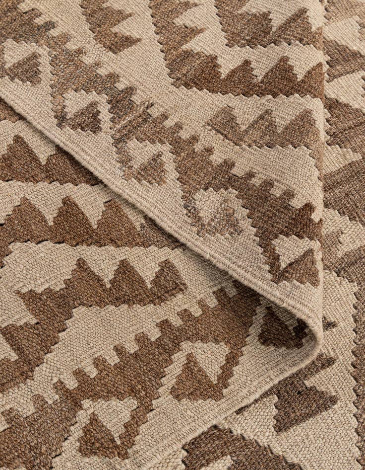 Detail image of  7' 1 x 9' 8  Hand Woven Kilim Maymana Wool Rug