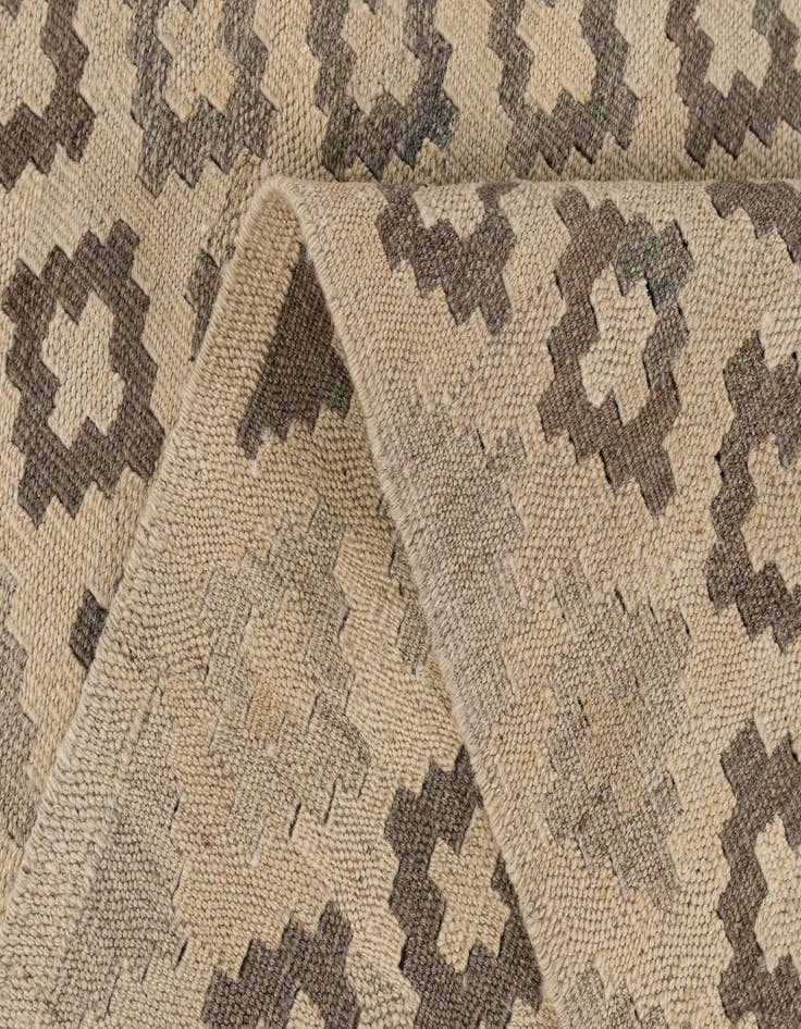 Detail image of  6' 9 x 9' 8  Hand Woven Kilim Maymana Wool Rug