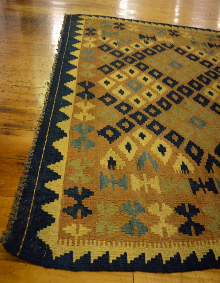 Detail image of  3' 3 x 6' 5  Hand Woven Kilim Maymana Wool Rug